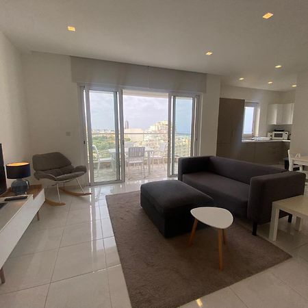 Spectacular Distant Seaview Apt سليمة المظهر الخارجي الصورة