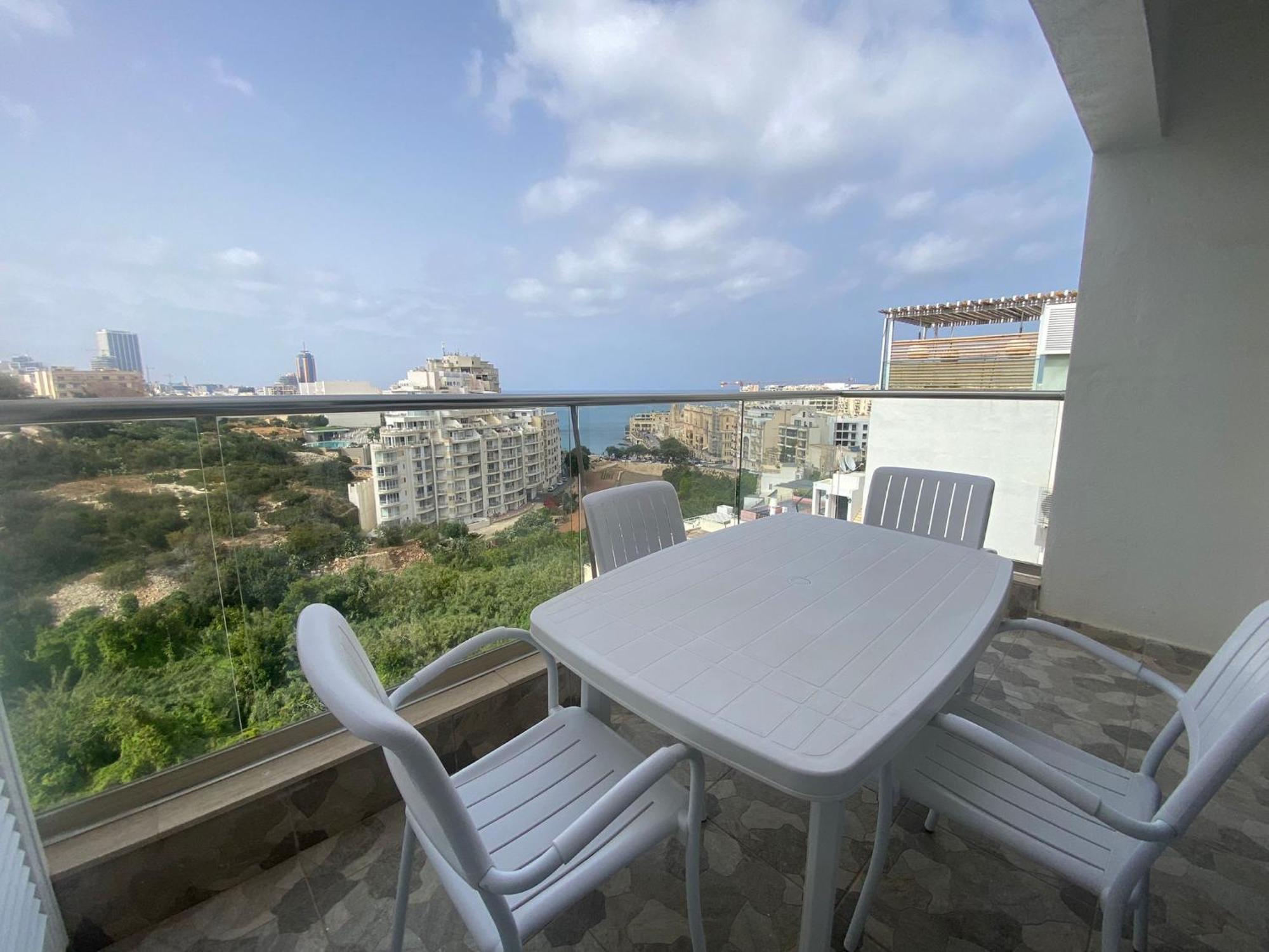 Spectacular Distant Seaview Apt سليمة المظهر الخارجي الصورة